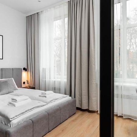 Modern Centrally Located Apartments - By Upstairs Красков Екстериор снимка