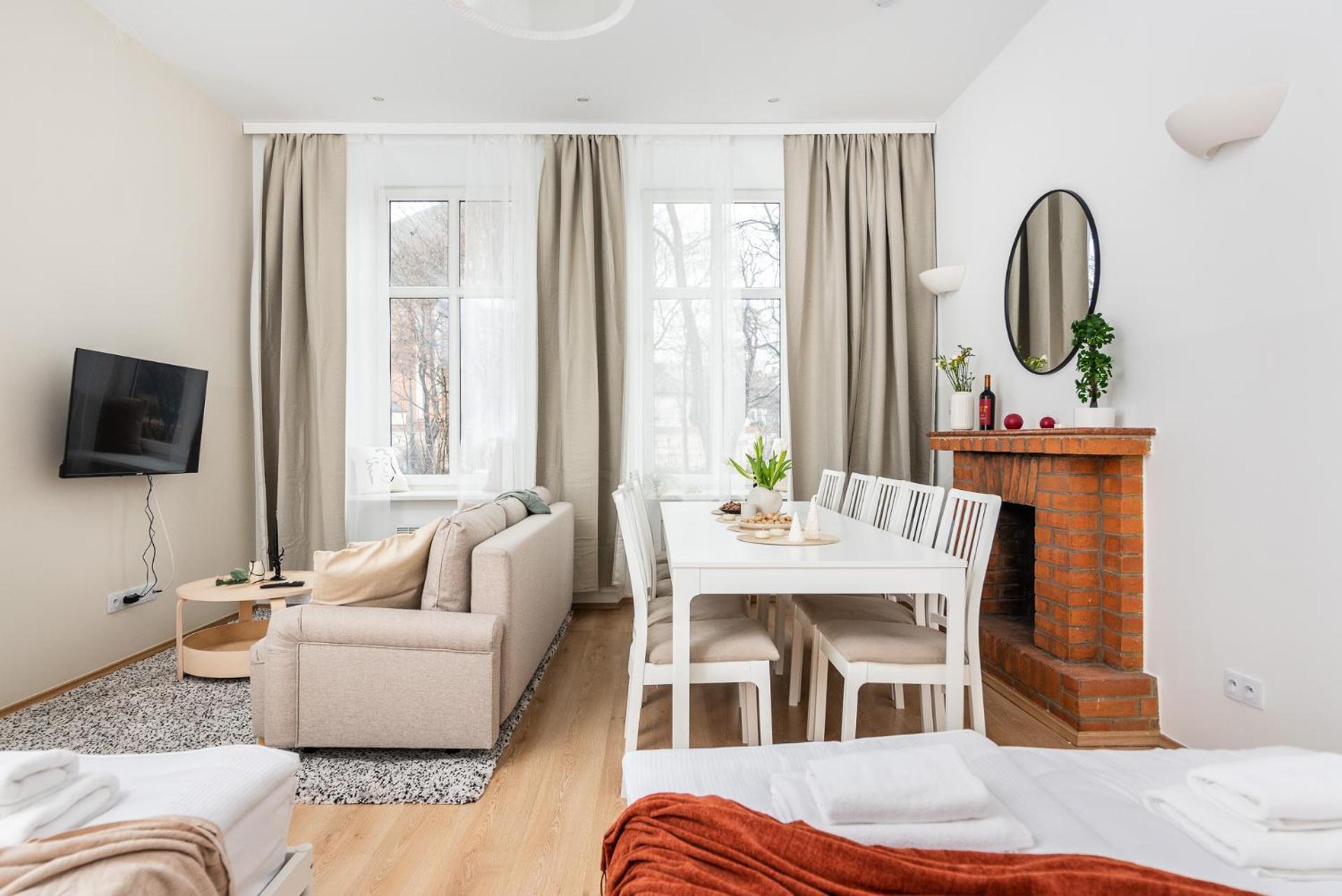 Modern Centrally Located Apartments - By Upstairs Красков Екстериор снимка