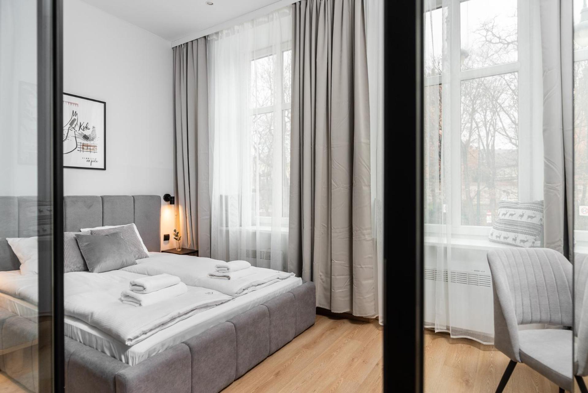 Modern Centrally Located Apartments - By Upstairs Красков Екстериор снимка
