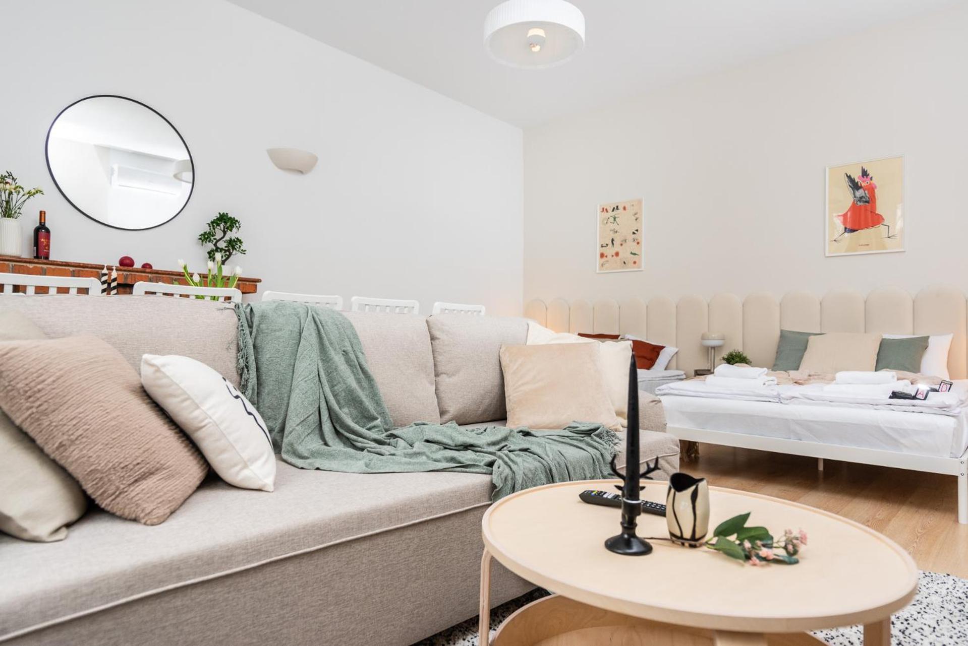 Modern Centrally Located Apartments - By Upstairs Красков Екстериор снимка