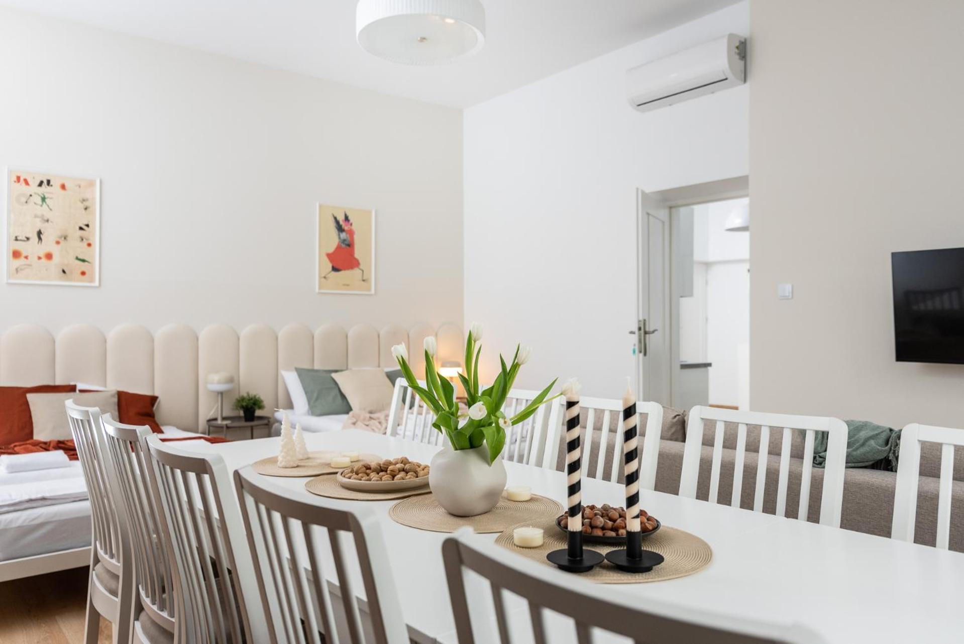 Modern Centrally Located Apartments - By Upstairs Красков Екстериор снимка