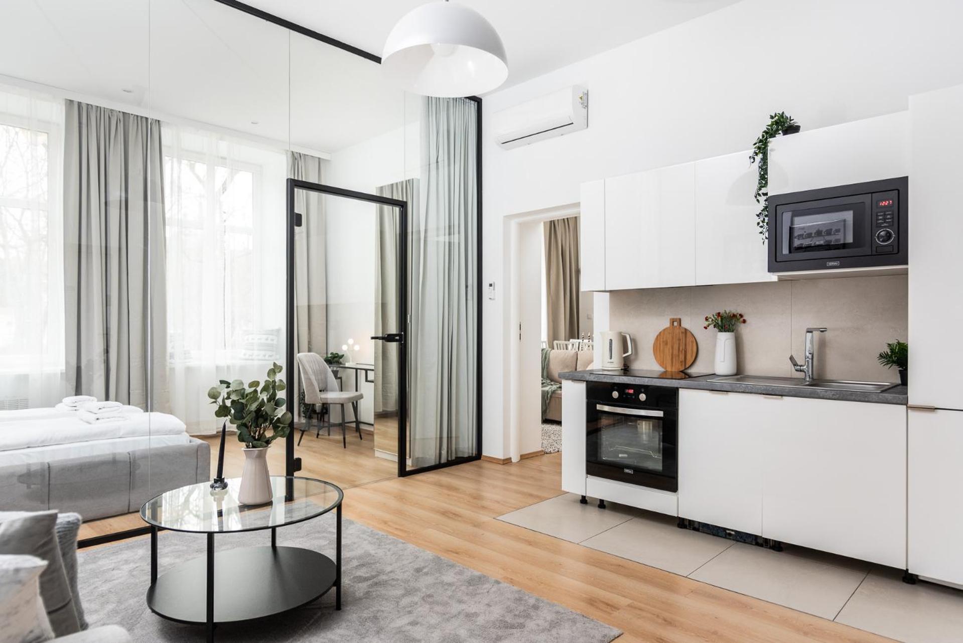 Modern Centrally Located Apartments - By Upstairs Красков Екстериор снимка